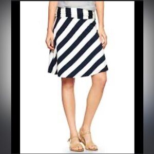 GAP- Foldover Navy Stripe Skirt- Sz Med- Navy & White